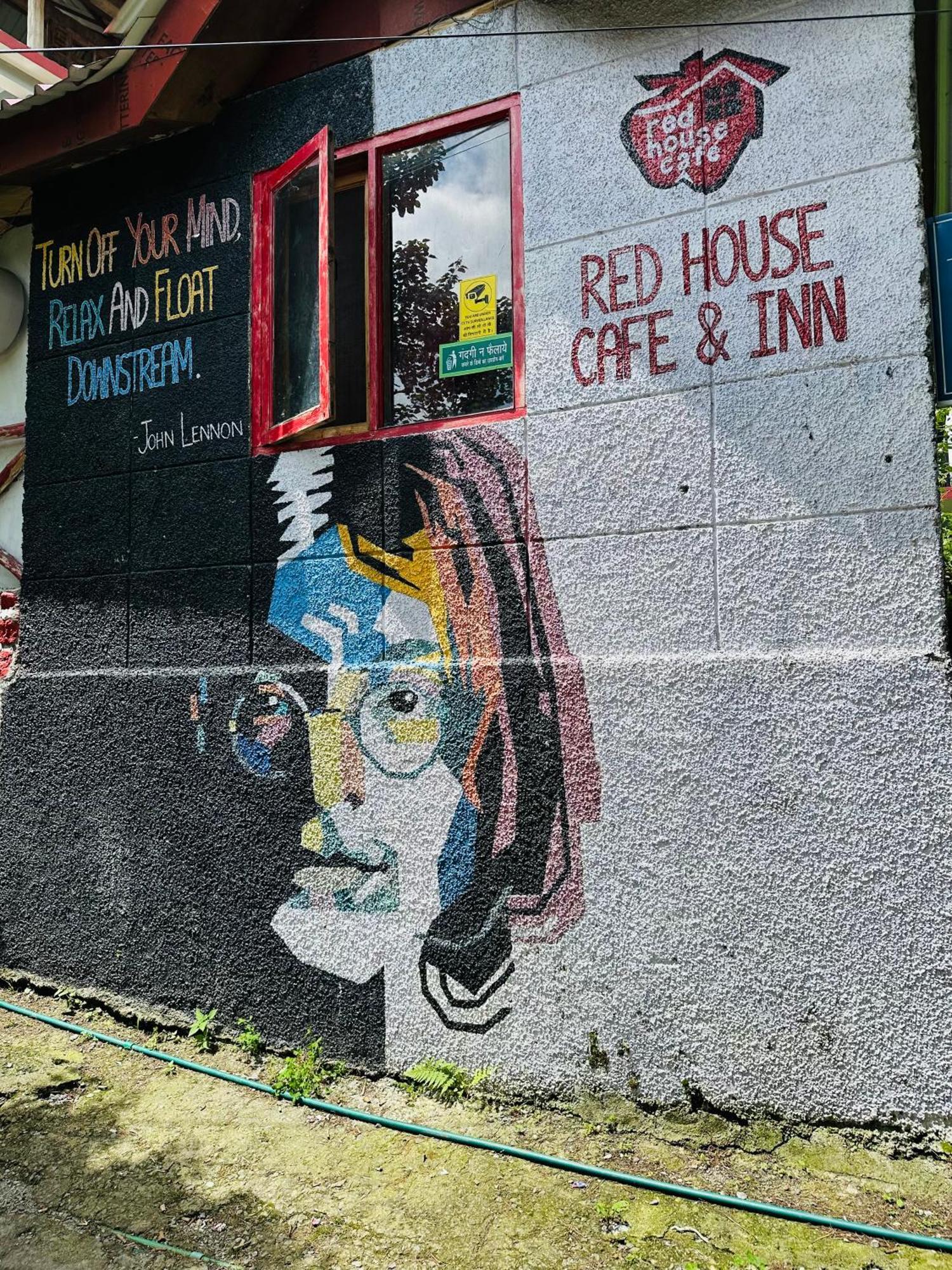 Red House Cafe And Inn Manāli Exterior foto